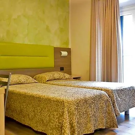 Siena 2* Milan